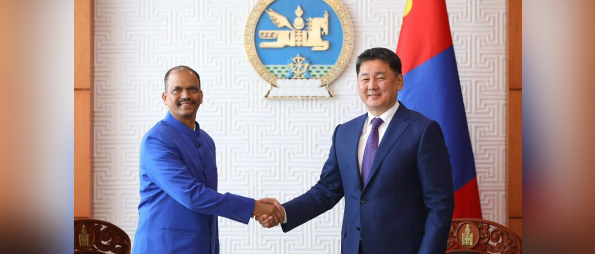 On 26 April 2024, H.E. Mr. Atul Malhari Gotsurve, Ambassador Extraordinary and Plenipotentiary of the Republic of India to Mongolia, presented his Credentials to H.E. Mr. Ukhnaa Khurelsukh, President of Mongolia at State Palace, Ulaanbaatar.